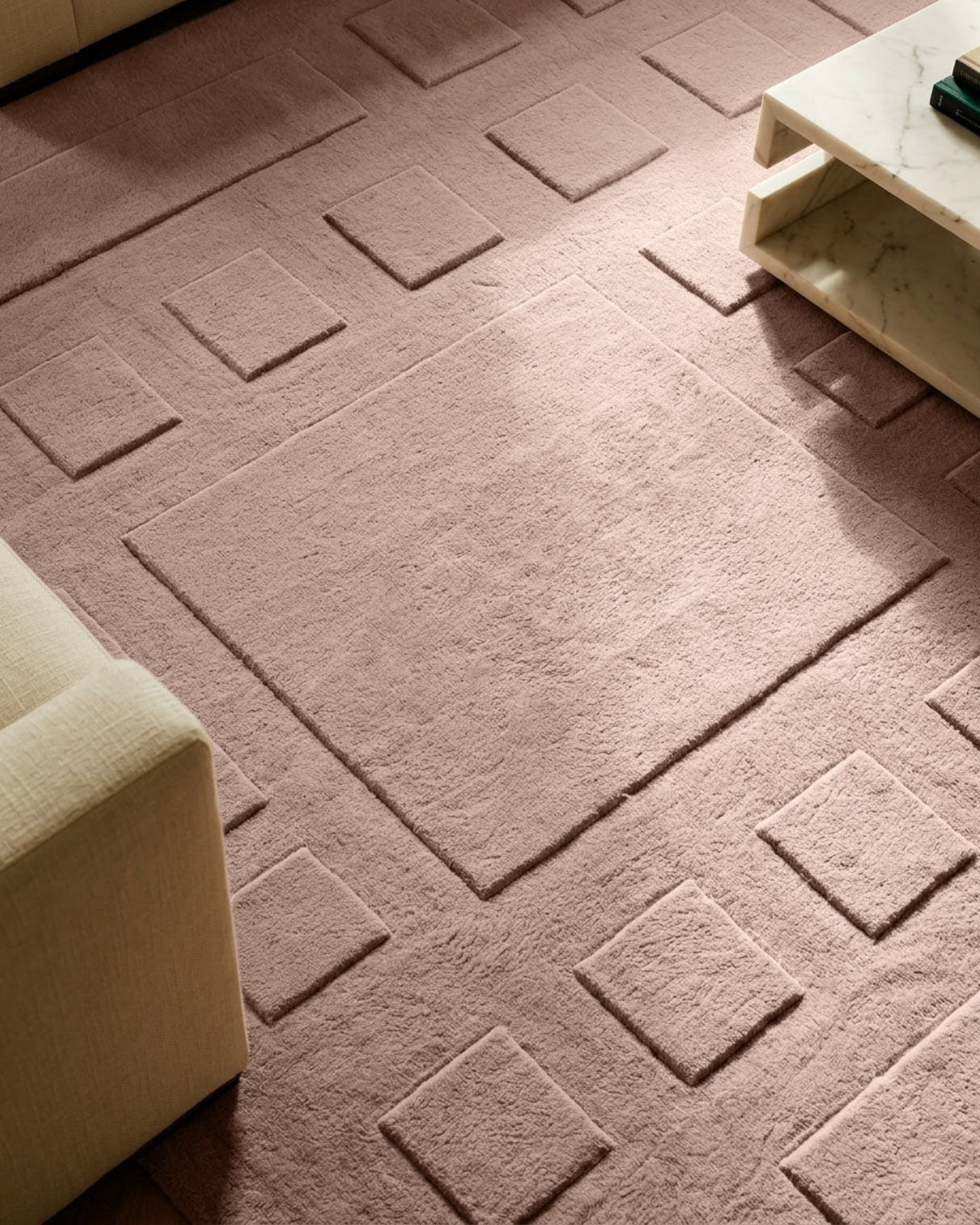 Tapis Mainframe gros plan texture relief sculpté monochrome tufté main laine Rugier